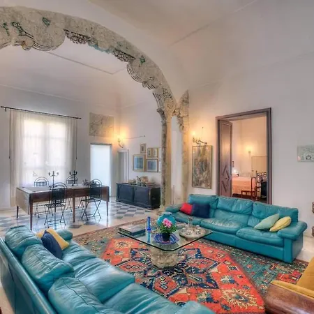 Massa House Lecce
